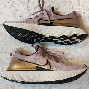 Nike React Infinity Run Flyknit Sneakers 7